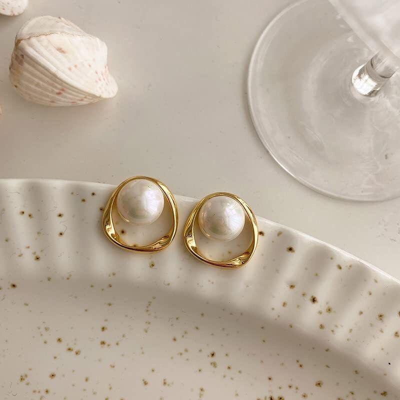 ELEGANT PEARL EARRINGS